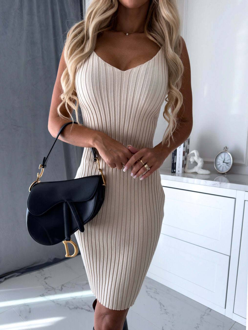 Elegant Women's Suit with Long-sleeved Top and Tight Suspender Skirt - ALL-IN-ONE GENSTORE & SERVICES