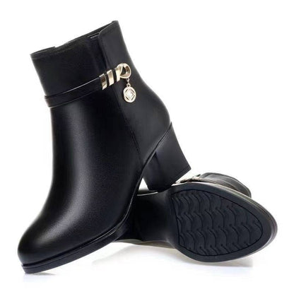 Velvet Thermal Non-slip Middle-aged And Elderly Female Boots - ALL-IN-ONE GENSTORE & SERVICES