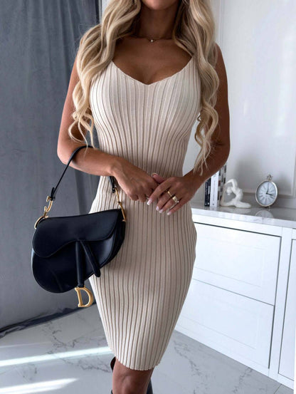 Elegant Women's Suit with Long-sleeved Top and Tight Suspender Skirt - ALL-IN-ONE GENSTORE & SERVICES