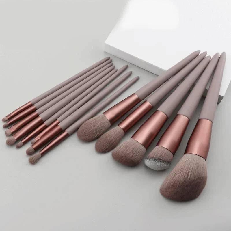 Incredible Makeup & Eyeshadow Brush Set with Essential Tools Bag