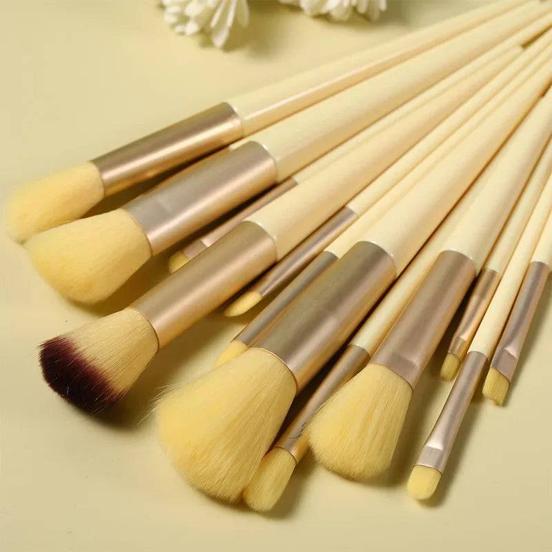 Incredible Makeup & Eyeshadow Brush Set with Essential Tools Bag - ALL-IN-ONE GENSTORE & SERVICES