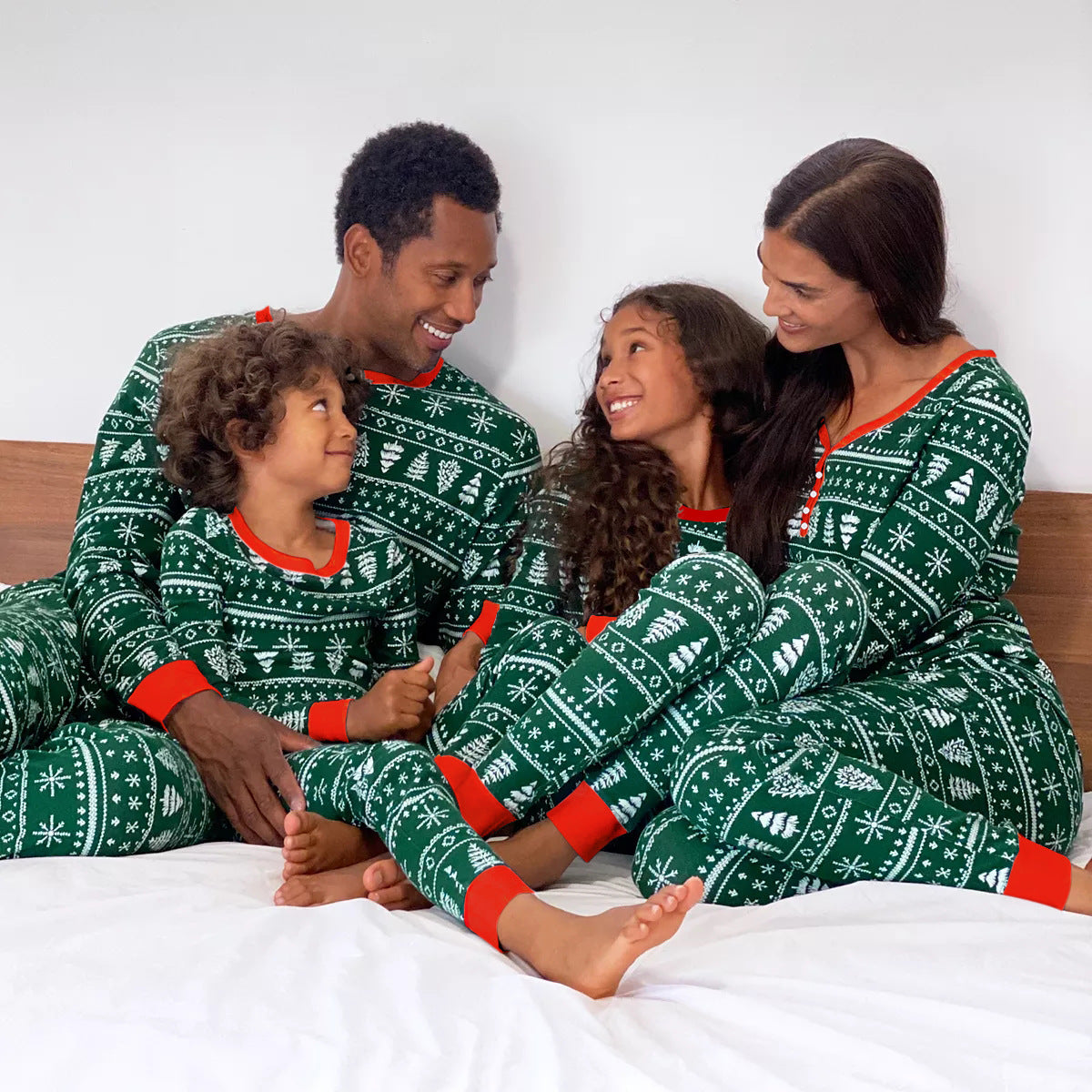 Christmas Print Contrast Color Parent-child Home Service Suit - ALL-IN-ONE GENSTORE & SERVICES